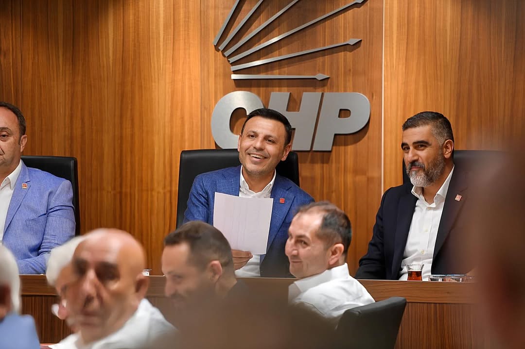 Özgür Çelik Evli Mi 4