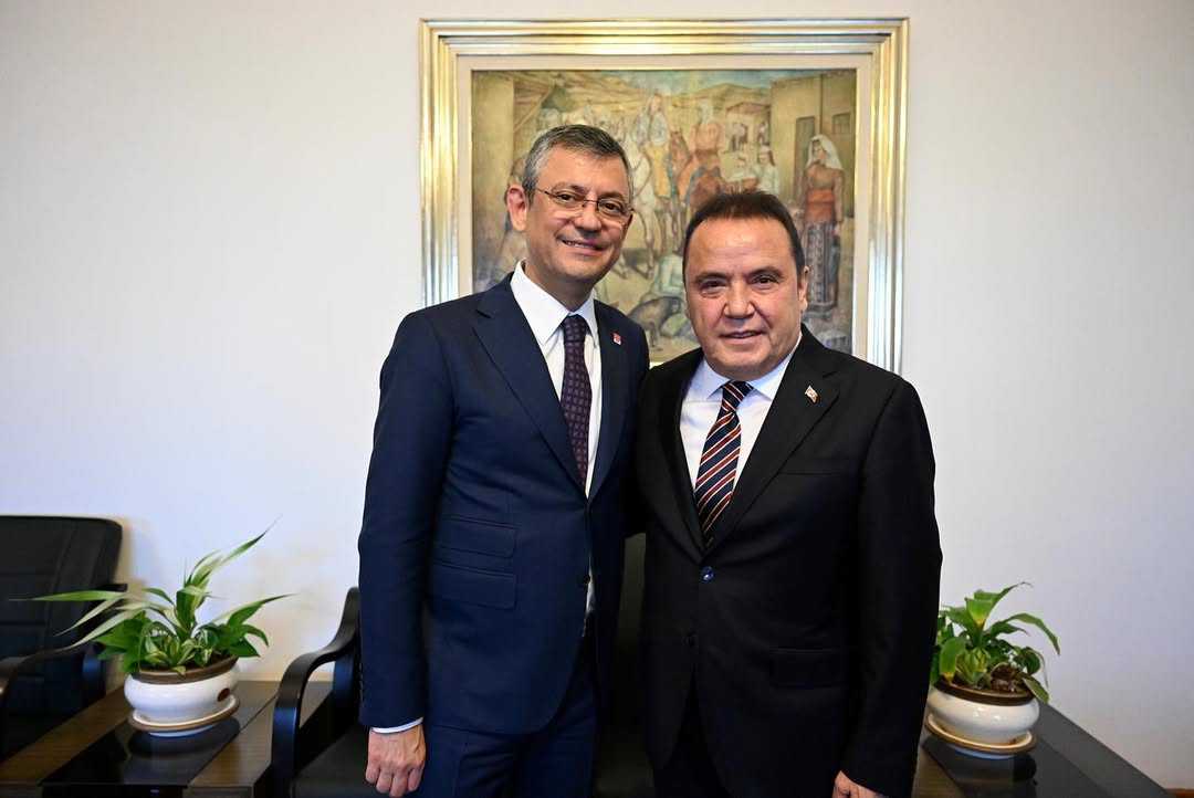 Özgür Özel Antalya Ya Geliyor