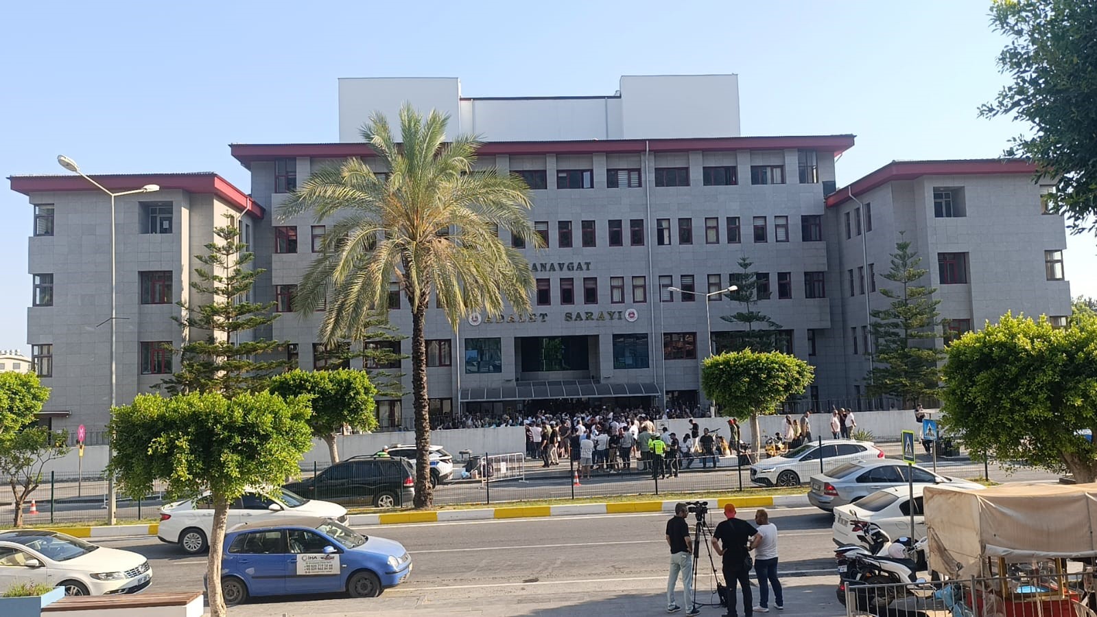 Tutuklanan Manavgat Belediye Baskani Ve 5 Kisi Cezaevine Teslim Edildi (2)