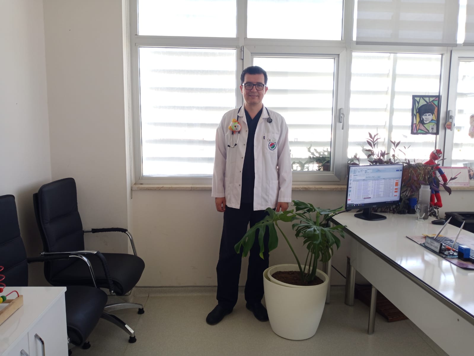 Uzman Çocuk Doktoru Burak Demir