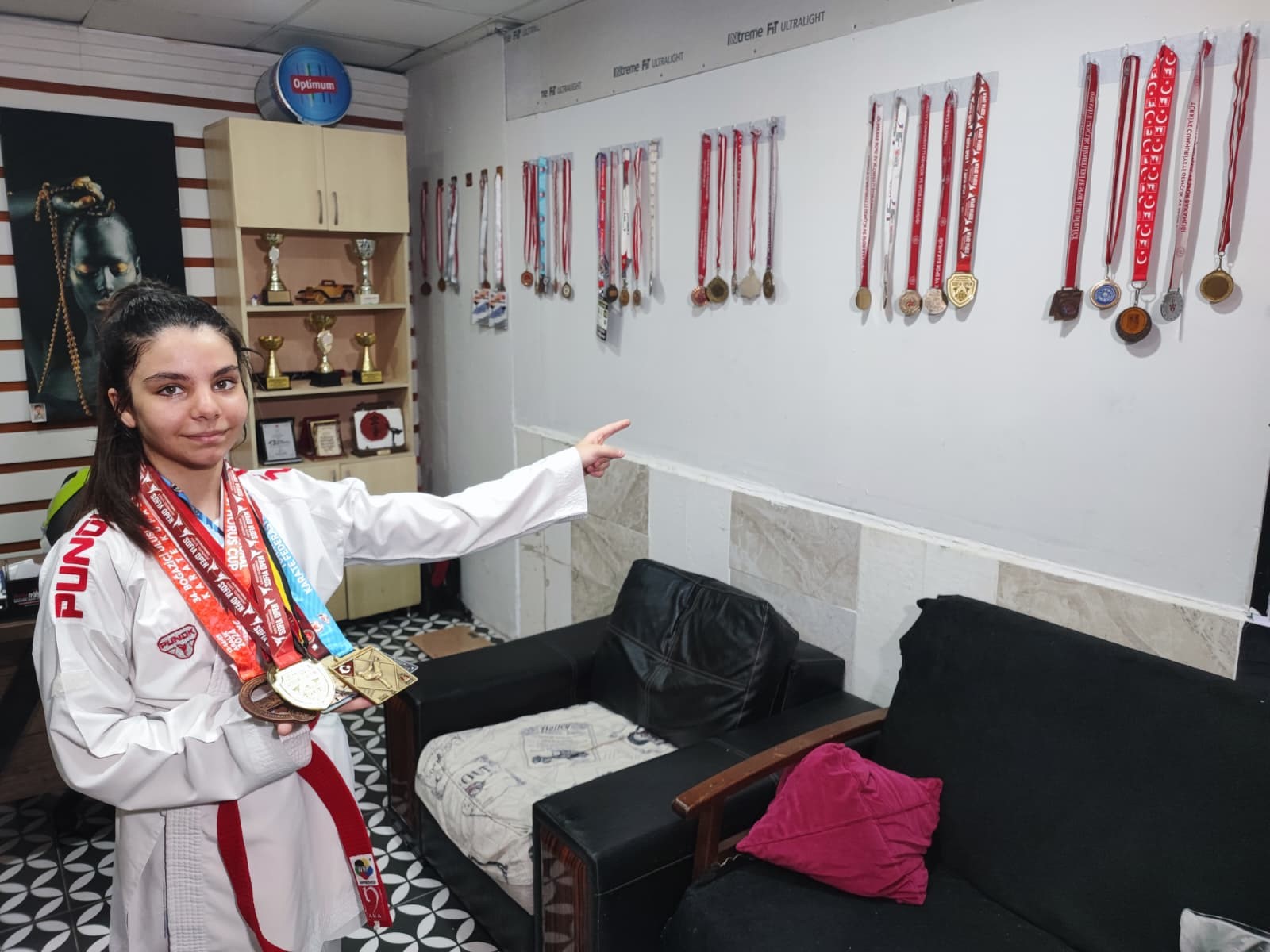 14 Yaşında 150'Den Fazla Madalyası Var (1)