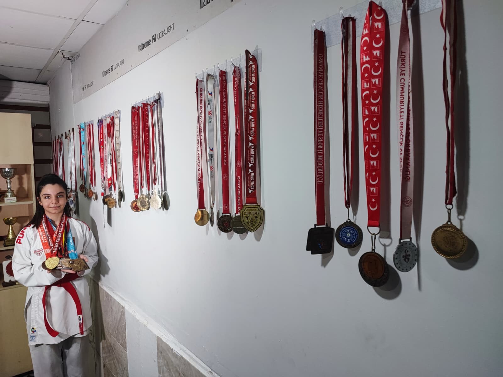 14 Yaşında 150'Den Fazla Madalyası Var (2)