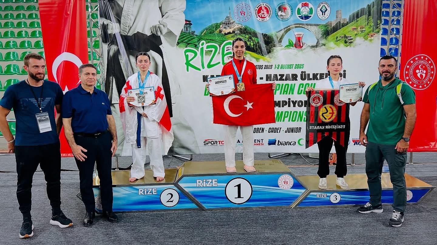 14 Yaşında 150'Den Fazla Madalyası Var (3)
