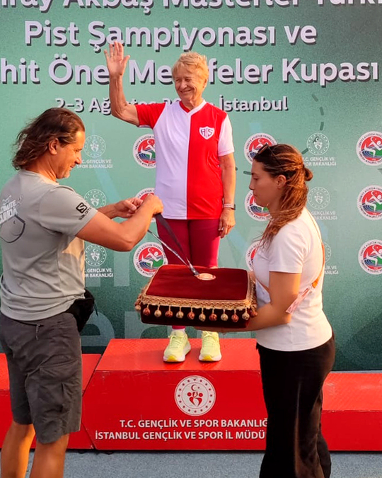 4 As Atletizm Çiçek Solon Şensoy (Madalya 2)