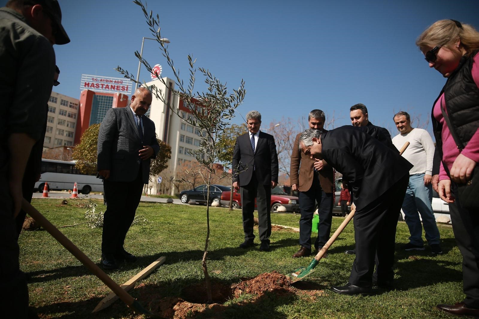 Adu Arastirma Universitesi Olma Yolunda (3)