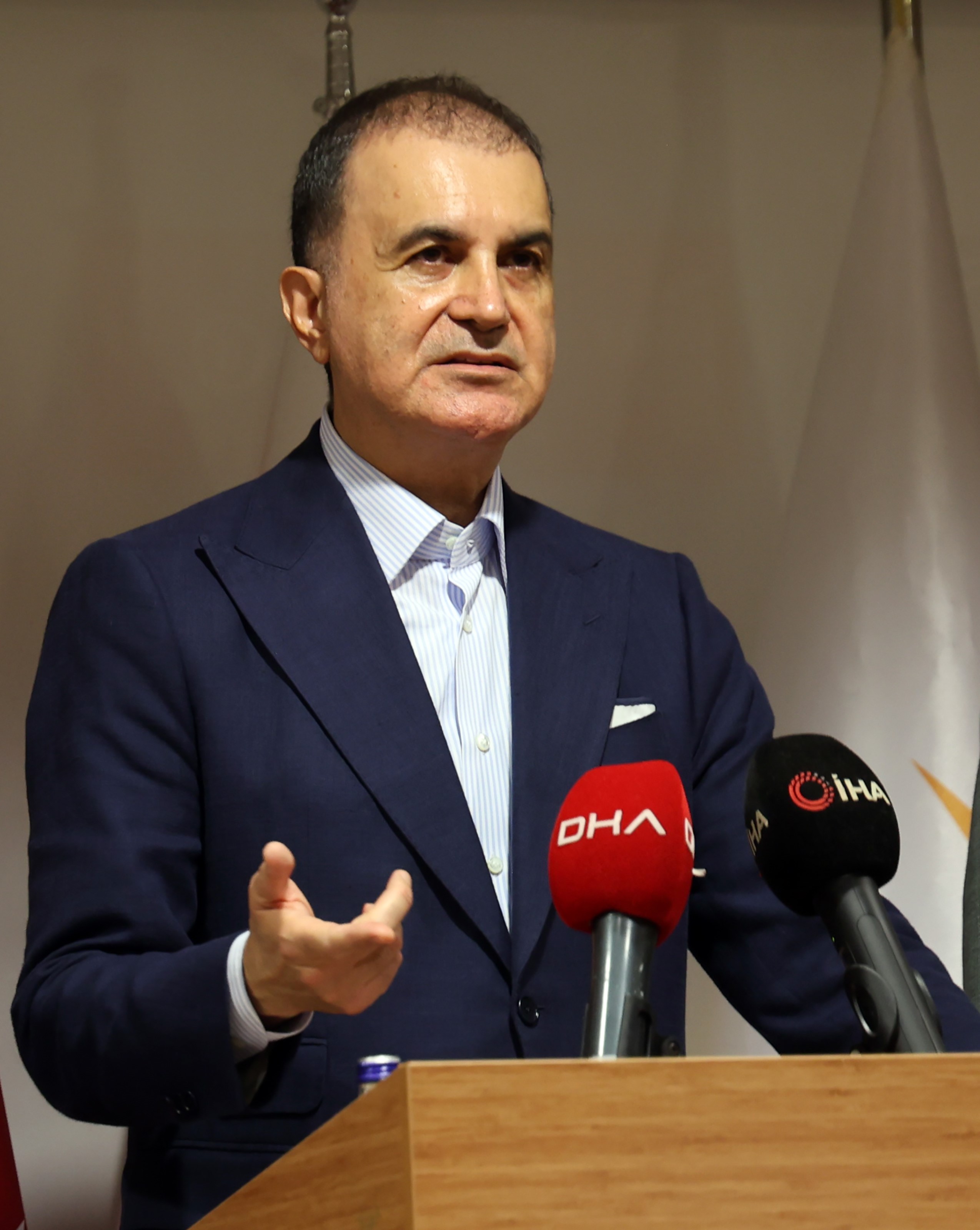 Ak Parti Sozcusu Celikten Ozgur Ozele Net Mesaj (1)