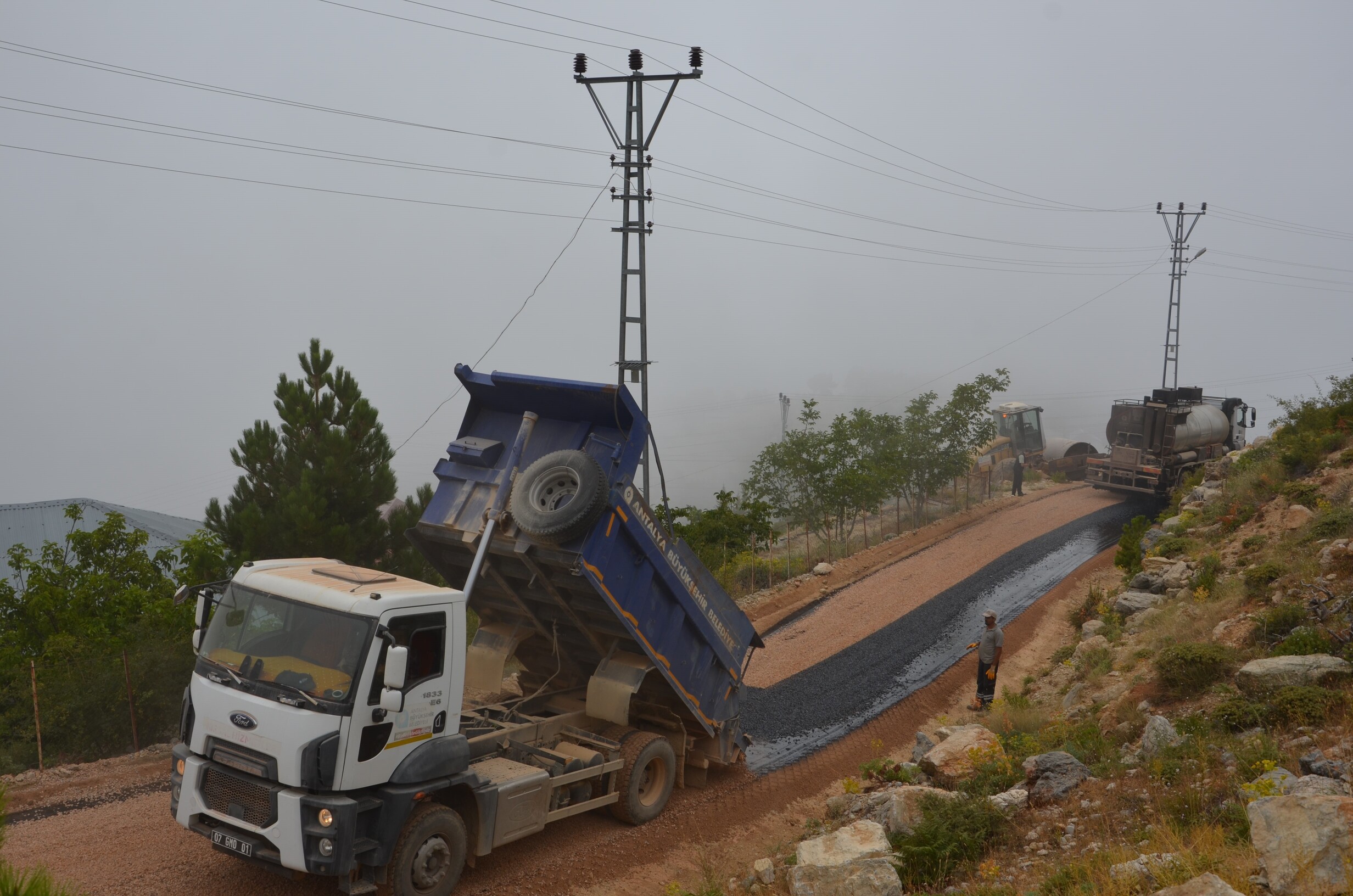 Akdağ Eteklerindeki Çeltek Yaylası Yolu Asfalta Kavuşuyor (4)
