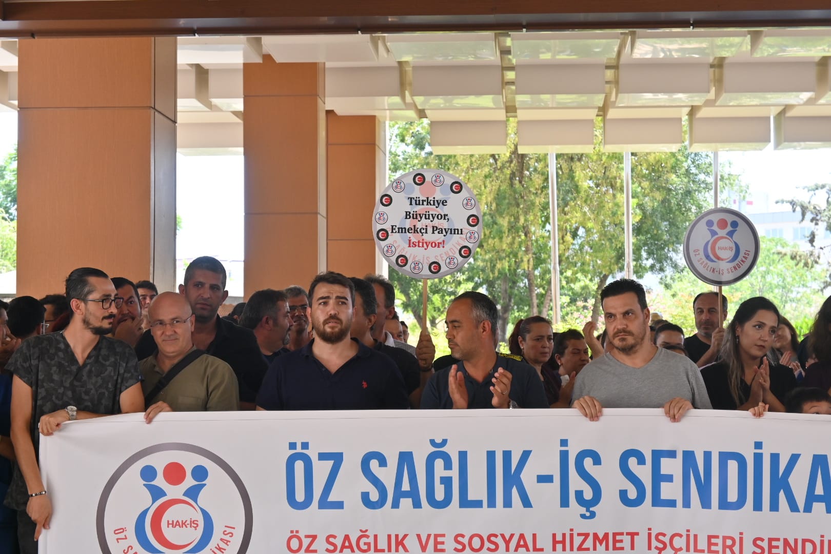 Akdeniz Üniversitesi’nde Işçiler Ayaklandı! (5)