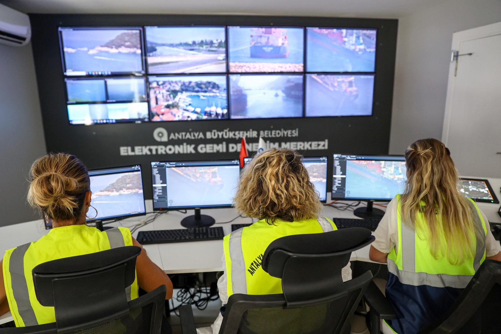Antalya Büyükşehir Belediyesi, Gemi Kaynaklı Deniz Kirliliğinin Önüne Geçmek Amacıyla Hayata Geçirdiği Elektronik Gemi Denetleme Sistemi (Egds) Ile Denizi Kirletenlere Göz Açtı (3)