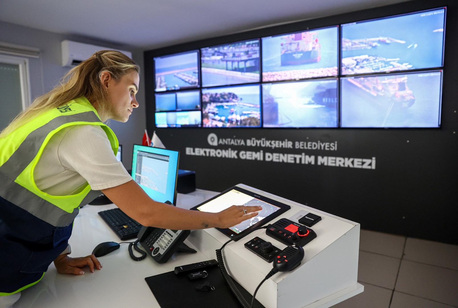 Antalya Büyükşehir Belediyesi, Gemi Kaynaklı Deniz Kirliliğinin Önüne Geçmek Amacıyla Hayata Geçirdiği Elektronik Gemi Denetleme Sistemi (Egds) Ile Denizi Kirletenlere Göz Açtı