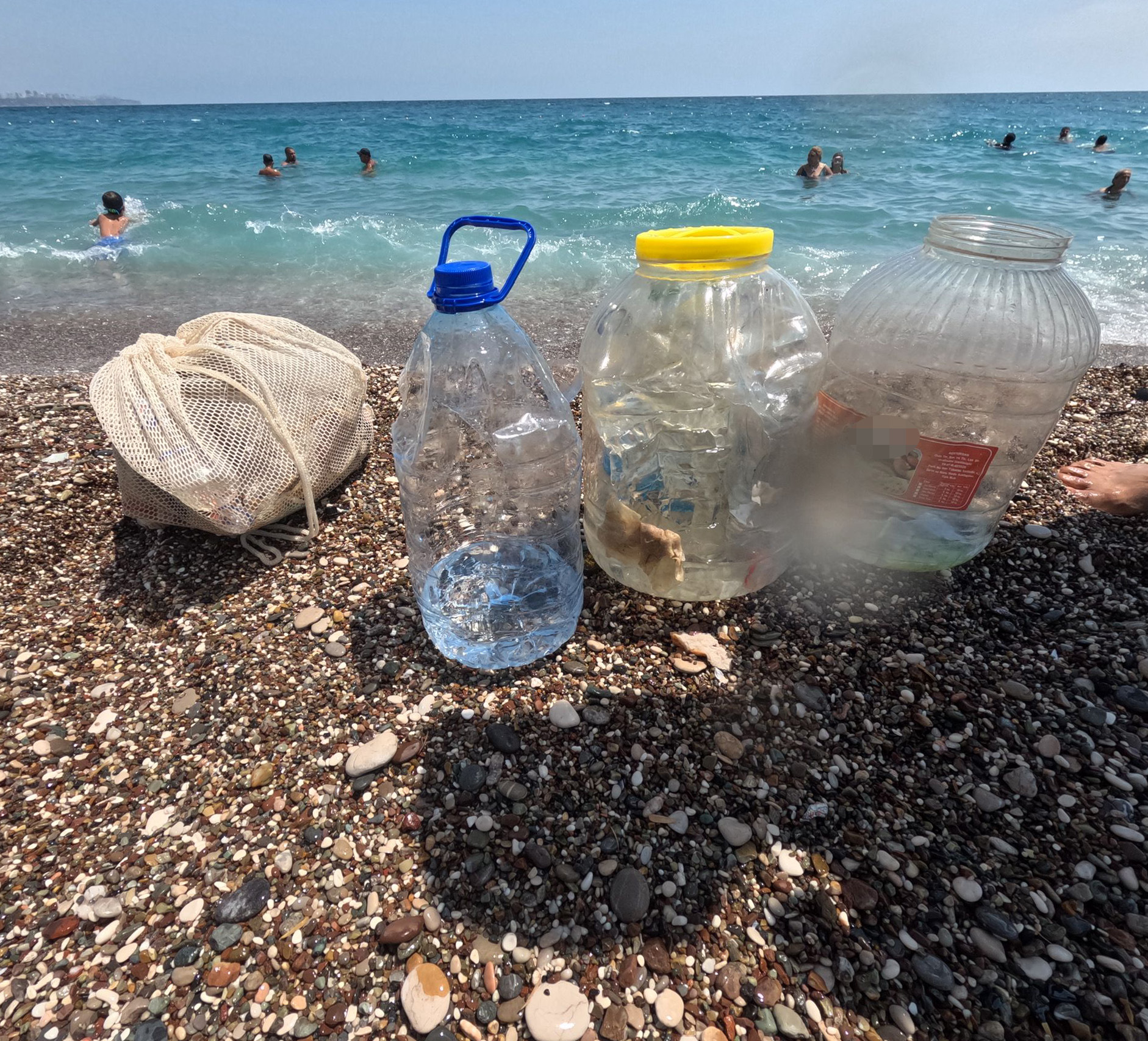 Antalya Sahillerinde Bir Bu Eksikti (2)