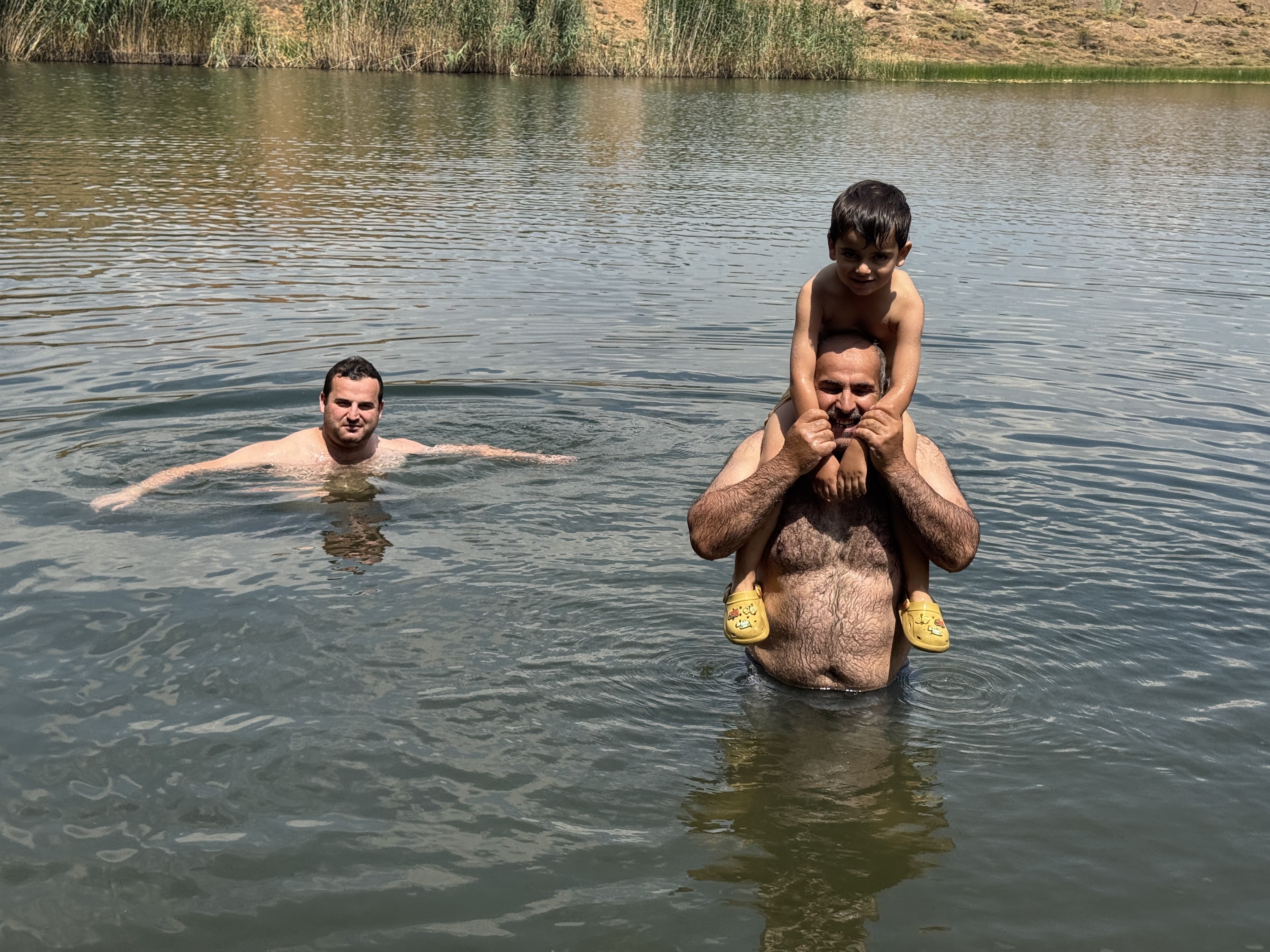 Antalya Sıcağından Kaçanlar, 1700 Rakımlı Turkuaz Renkli Dipsiz Göl'de Serinliyor (7)