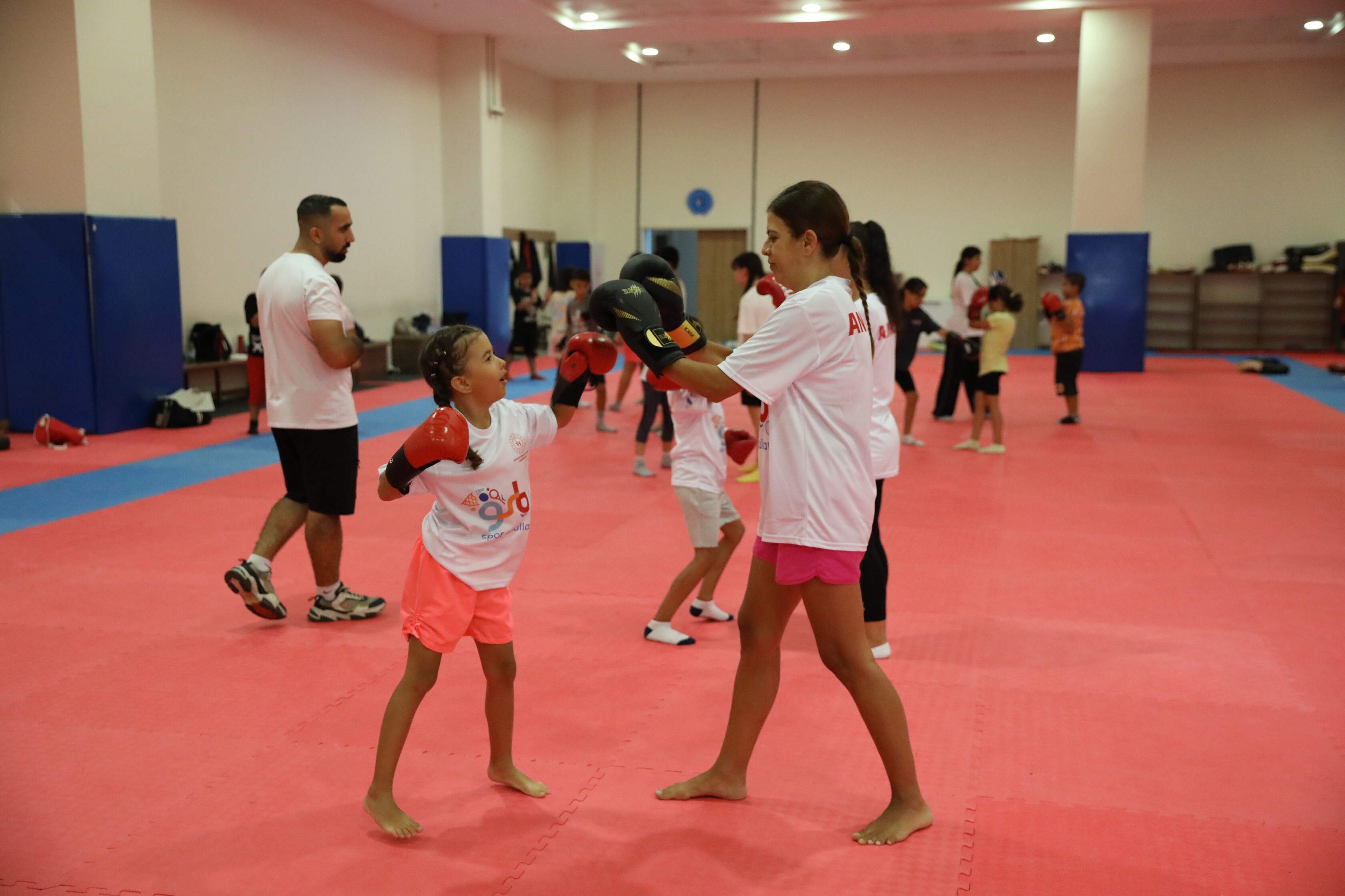 Antalyada Çocuklar Yaz Tatilini Sporla Geçiriyor (1)