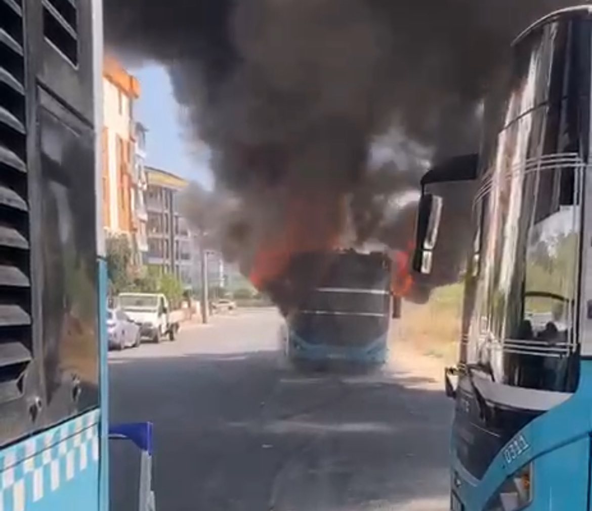 Antalyada Otobus Yandi