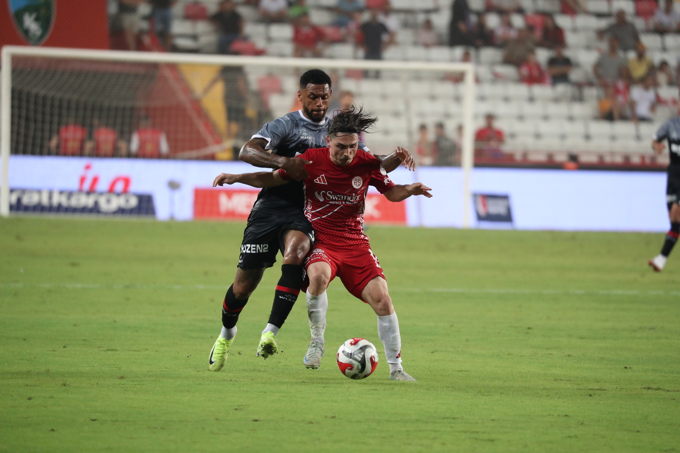 Antalyaspor Karagumruk Maci (2)