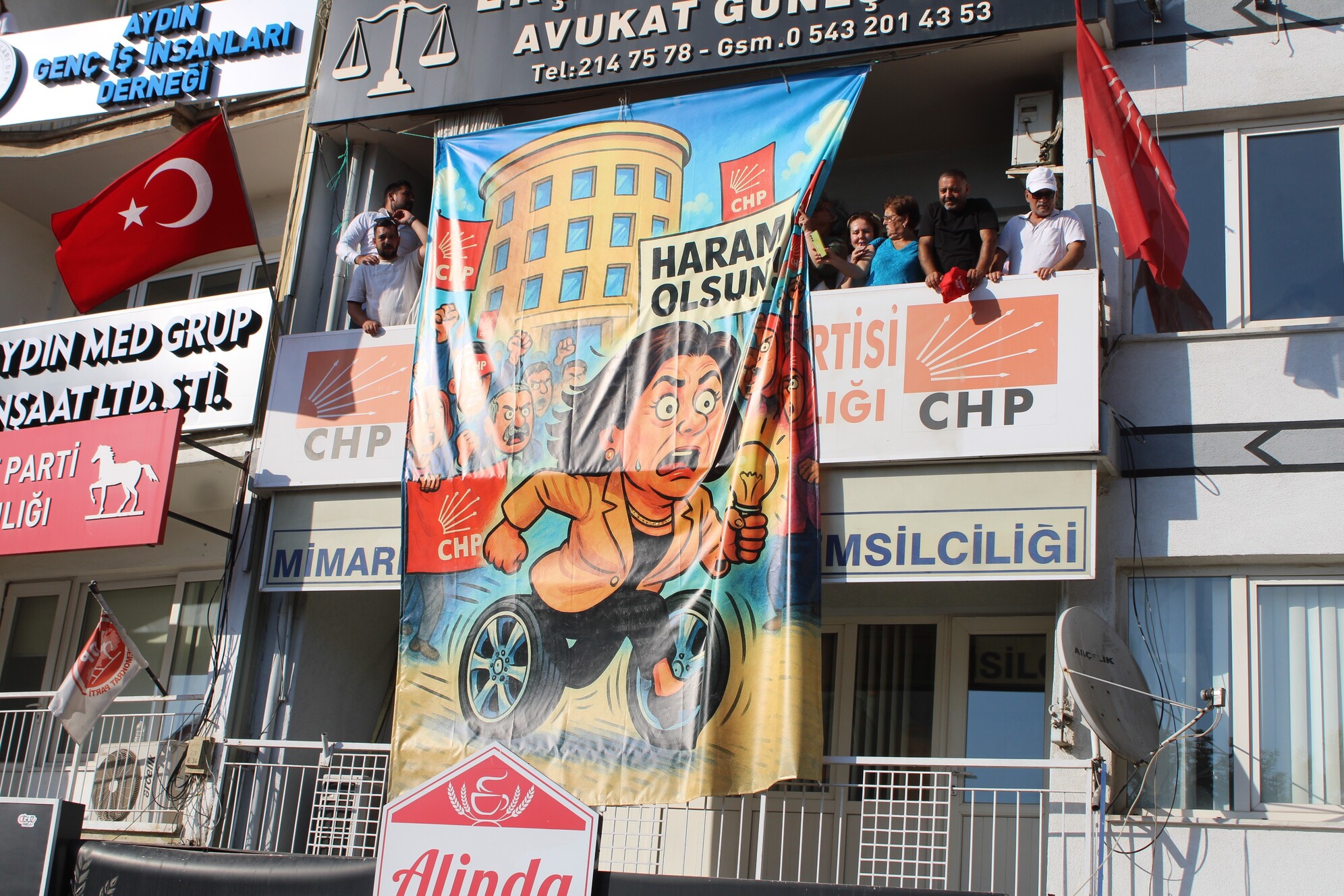 Aydinda Topuklu Efe Protestosu (3)