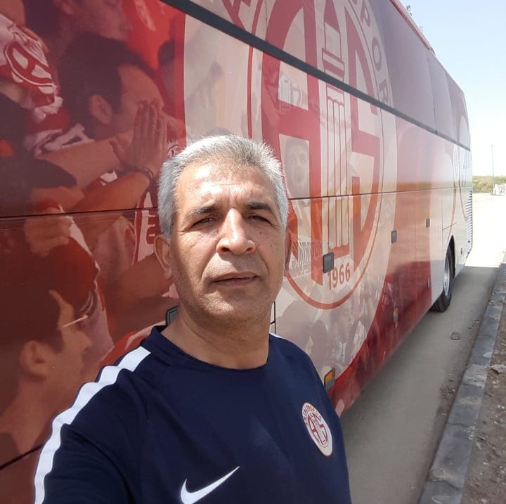 Ayhan Özlü