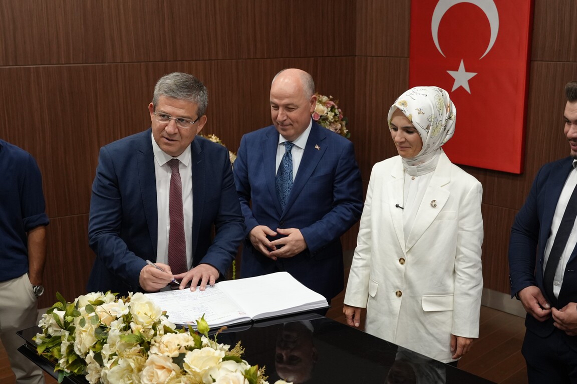 Bakan Goktas Nikah (3)
