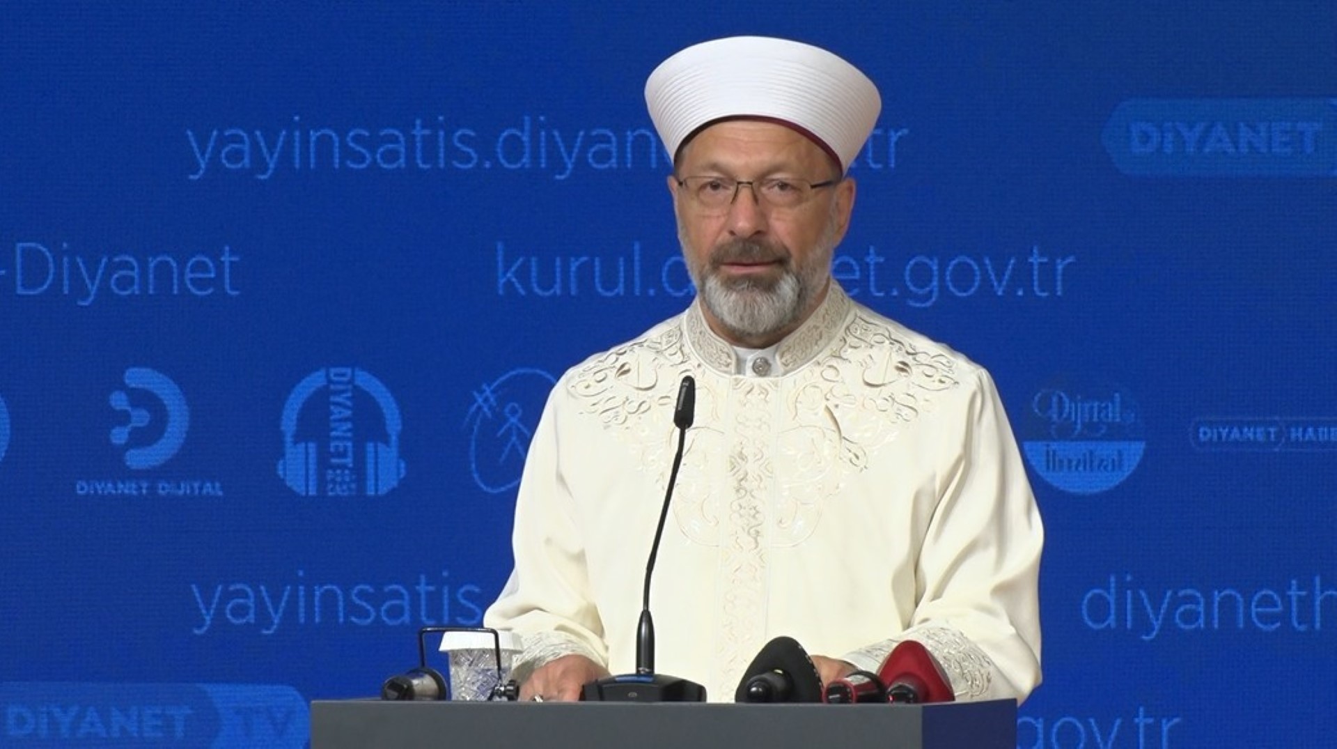 Bakan Kacır Pek Çok Alanda Yenilikçi Çalışmalara Imza Atıyor (2)