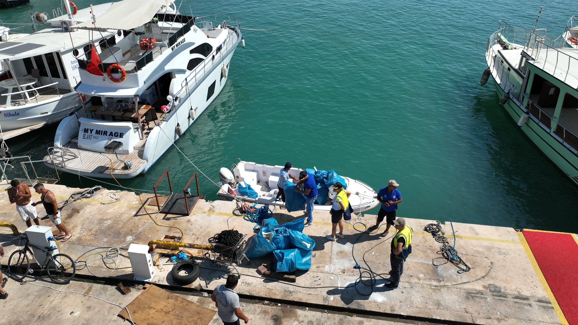 Balıkçı Barınağı’nda Deniz Dip Temizliği Yapıldı (12)