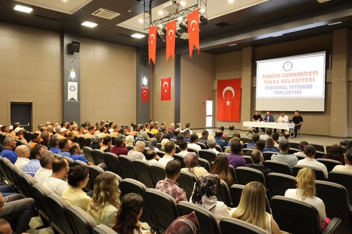 Başkan Tatık Tavas Daha Kaliteli Hizmet Için Personeliyle Bir Araya Geldi (3)