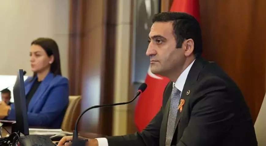 Beyoğlu Belediye Başkani Inasn Güney