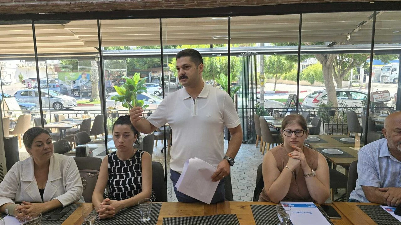 Chp’deki ‘Mavi Liste’ Krizi 'Mor’la Son Buldu (1)-1