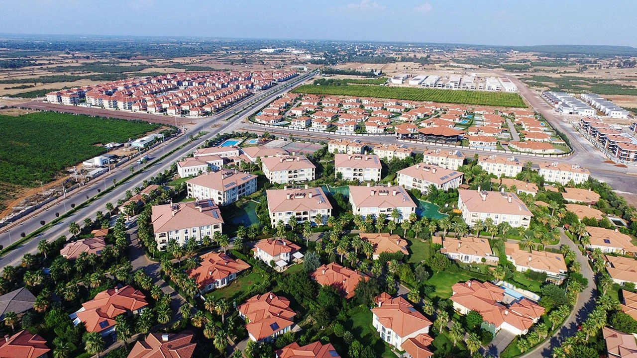 Döşemealti'nin Ismi Nereden Geliyor