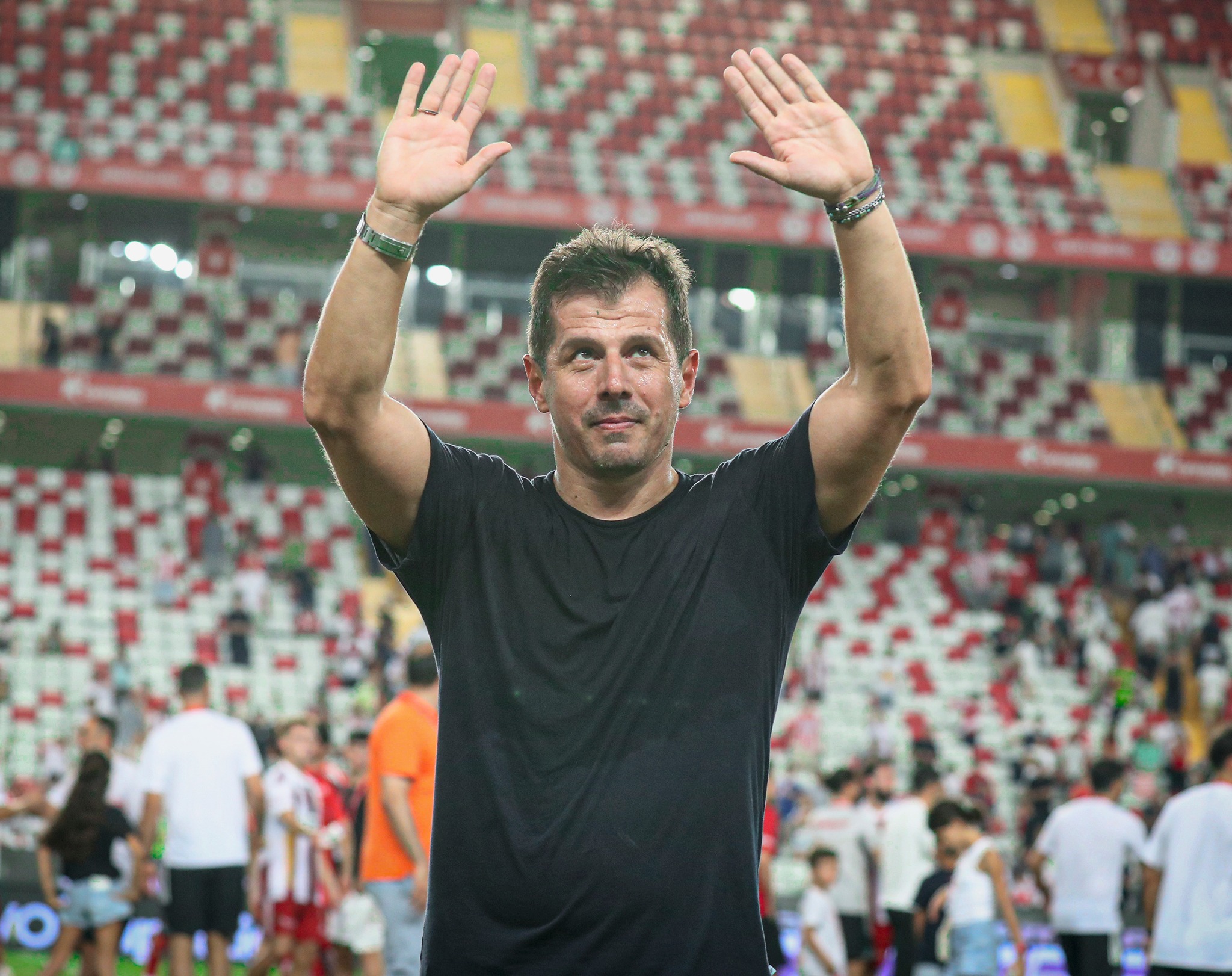 Emre Belözoğlu (1)-3