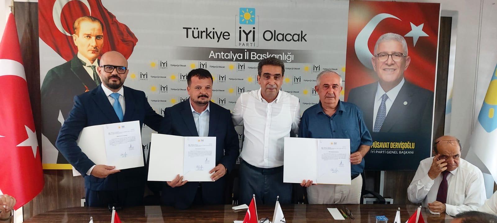 İyi Parti Antalya Teşkilatı’nda Değişim Rüzgarı (3)