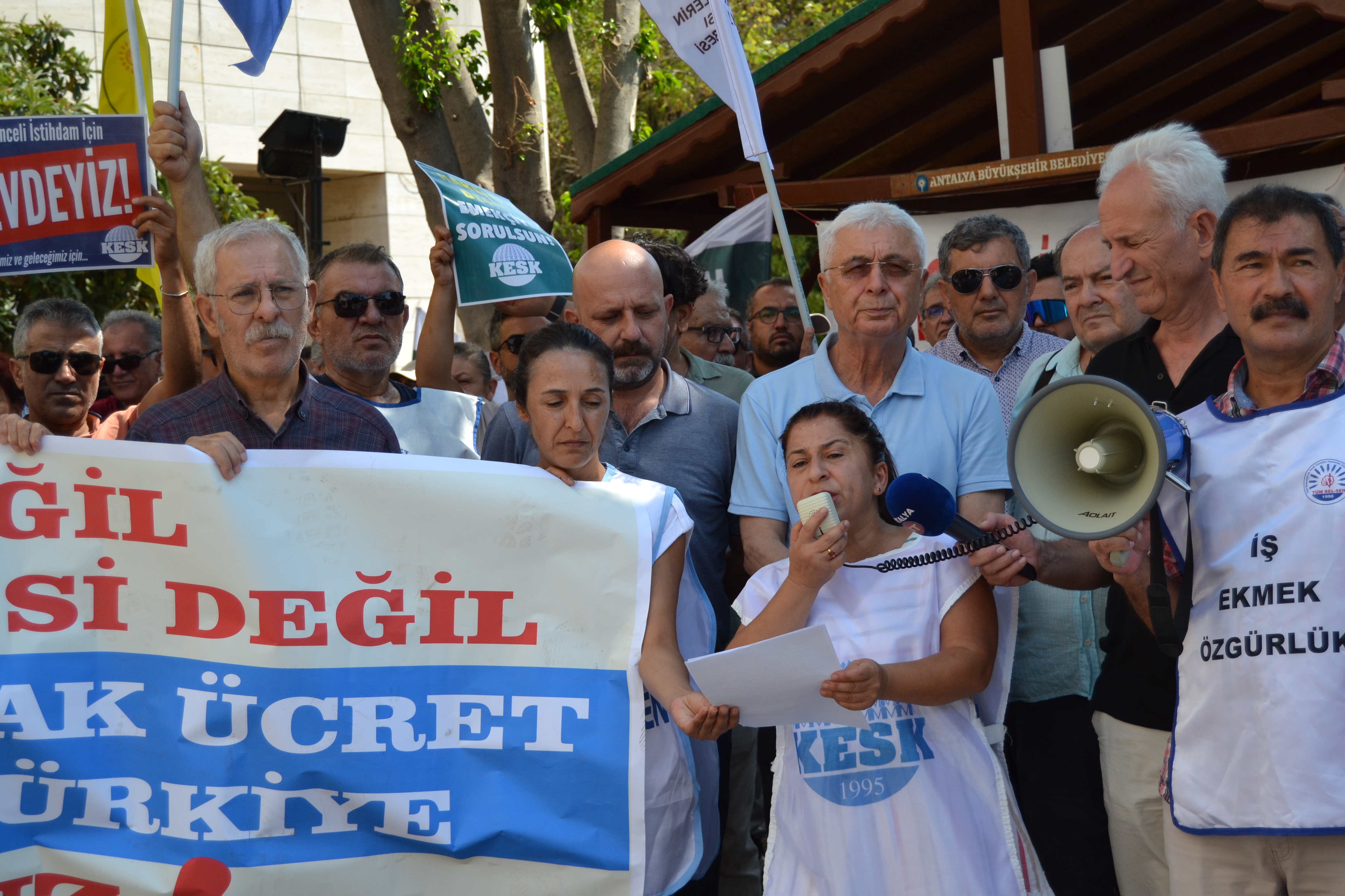 Kamu Emekçileri Yoksulluk Dayatmasına Karşı Iş Bıraktı (3)