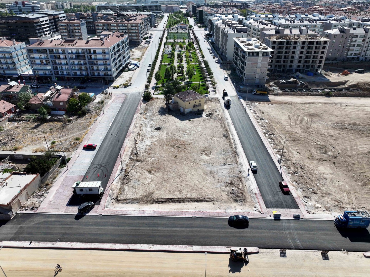 Karatay’da Asfalt Seferberliği Sürüyor (1)
