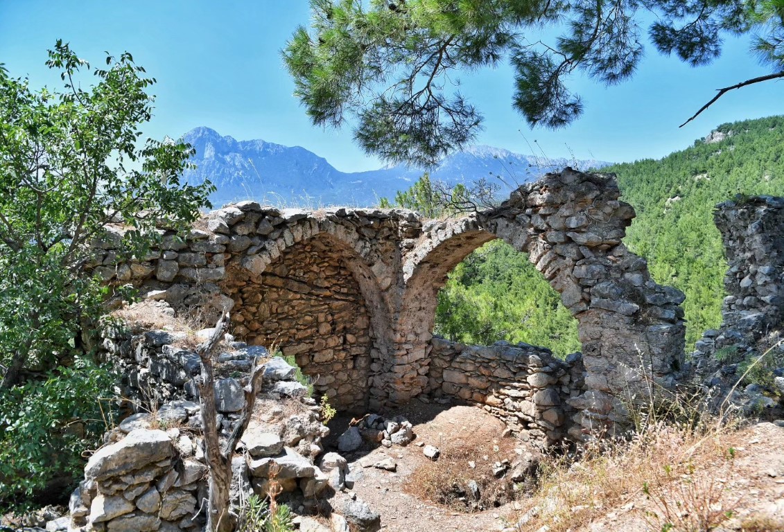 Konyaalti Beledi̇yesi̇ Kent Tari̇hi̇ne Sahi̇p Çikiyor (1)