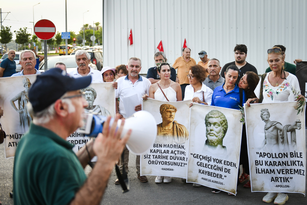 Kültür Nöbetinde Sıra Assi̇m Derneklerindeydi (2)