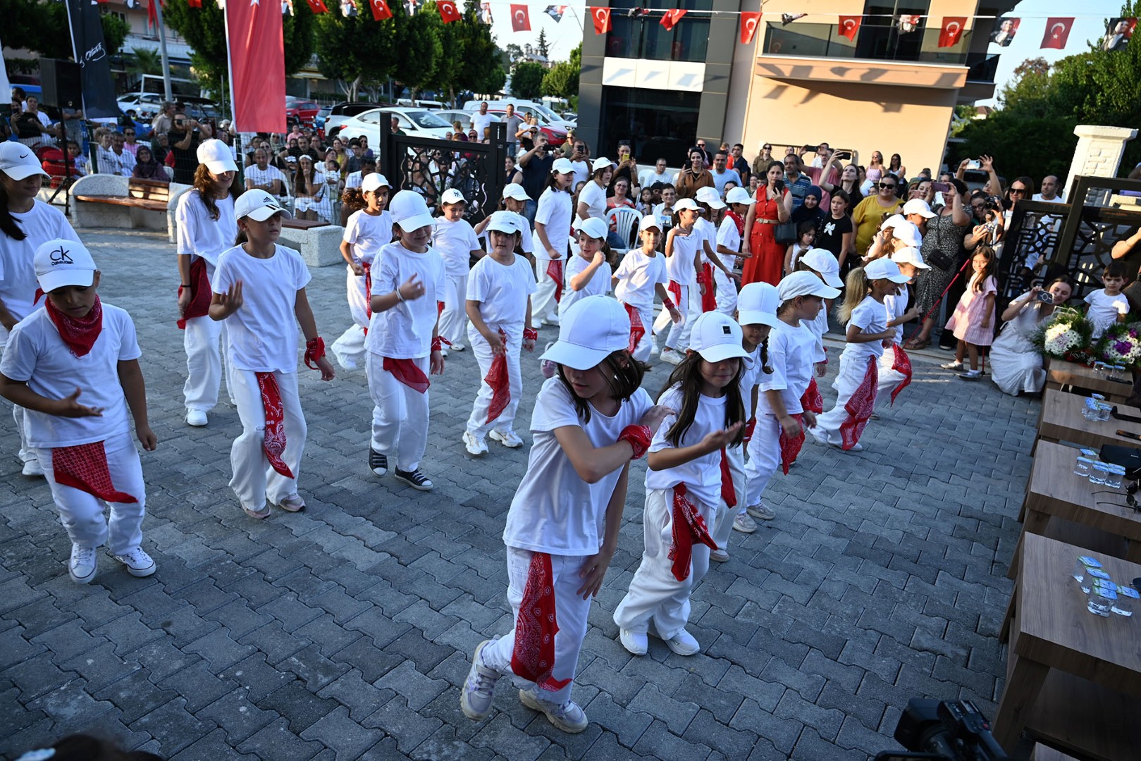 Kursiyerlere Sertifikaları Düzenlenen Törenle Verildi (1)