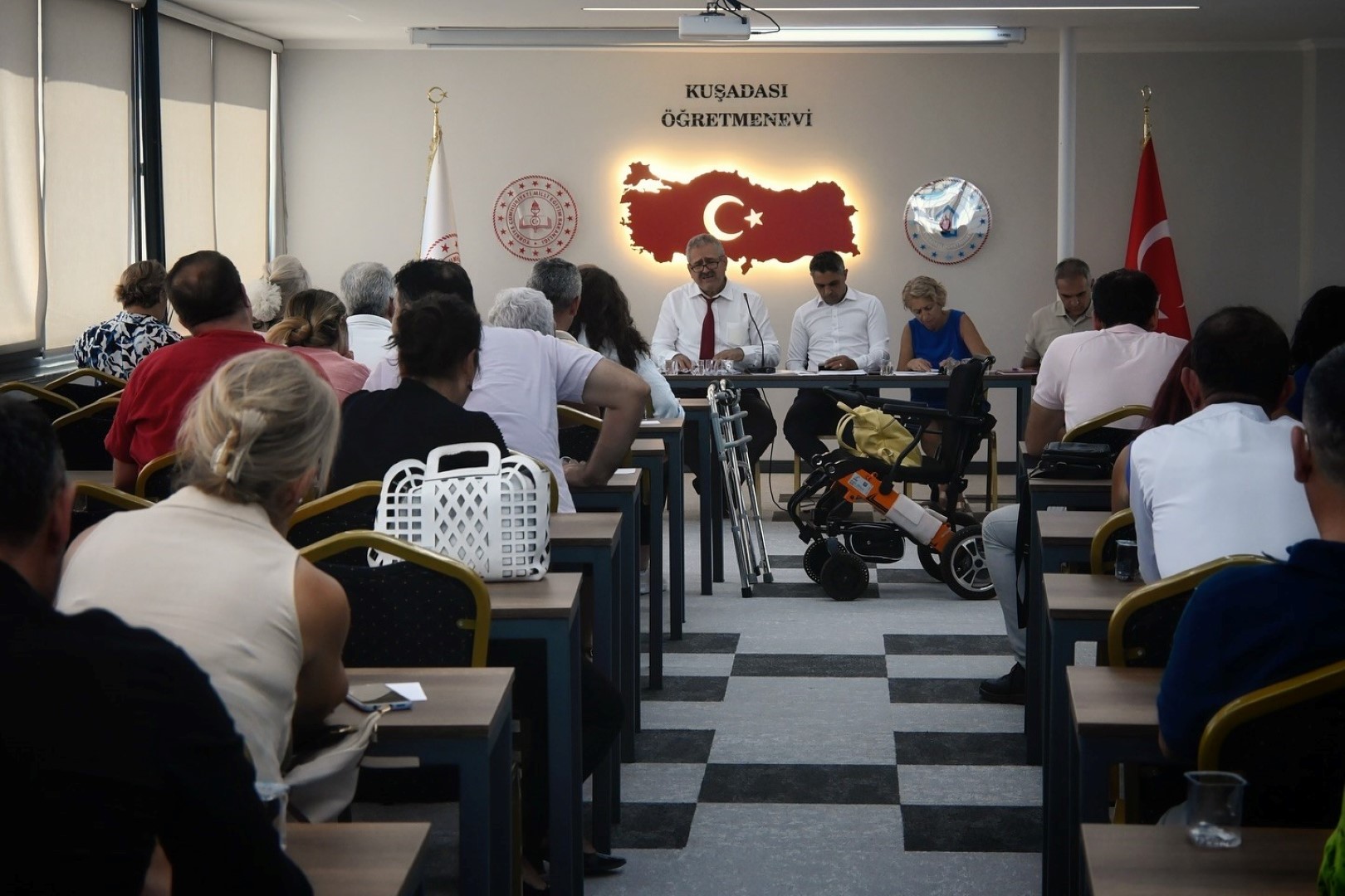 Kuşadası’nda Sene Başı Müdürler Kurulu Toplantısı Yapıldı (1)