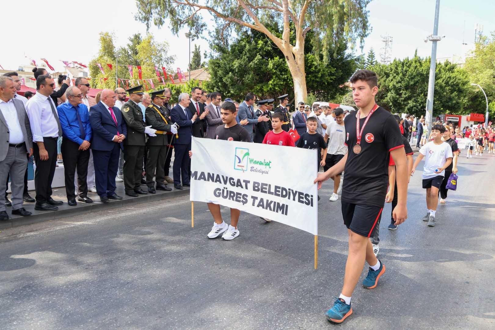 Manavgat’ta Coşkuyla Kutlandı (1)