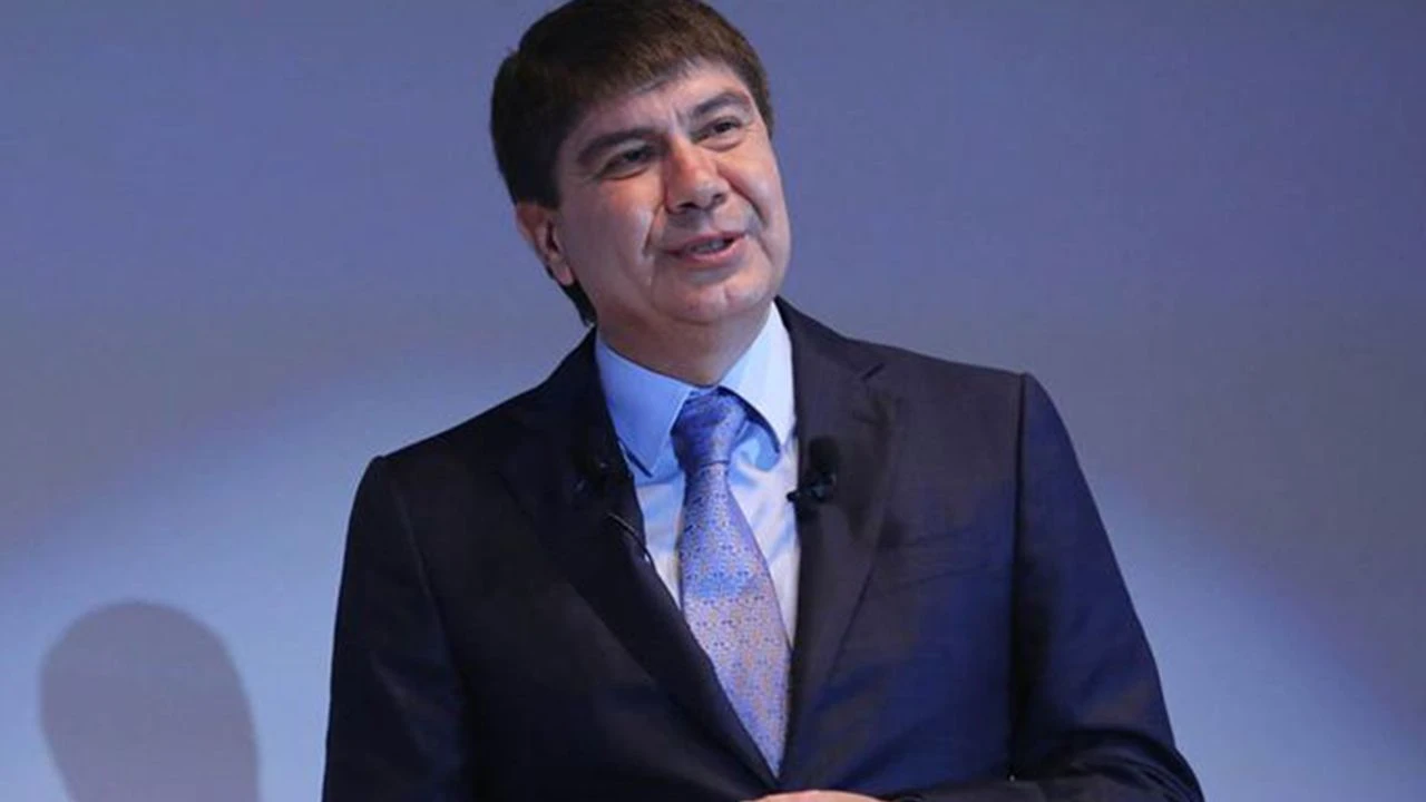 Menderes Türel Kim