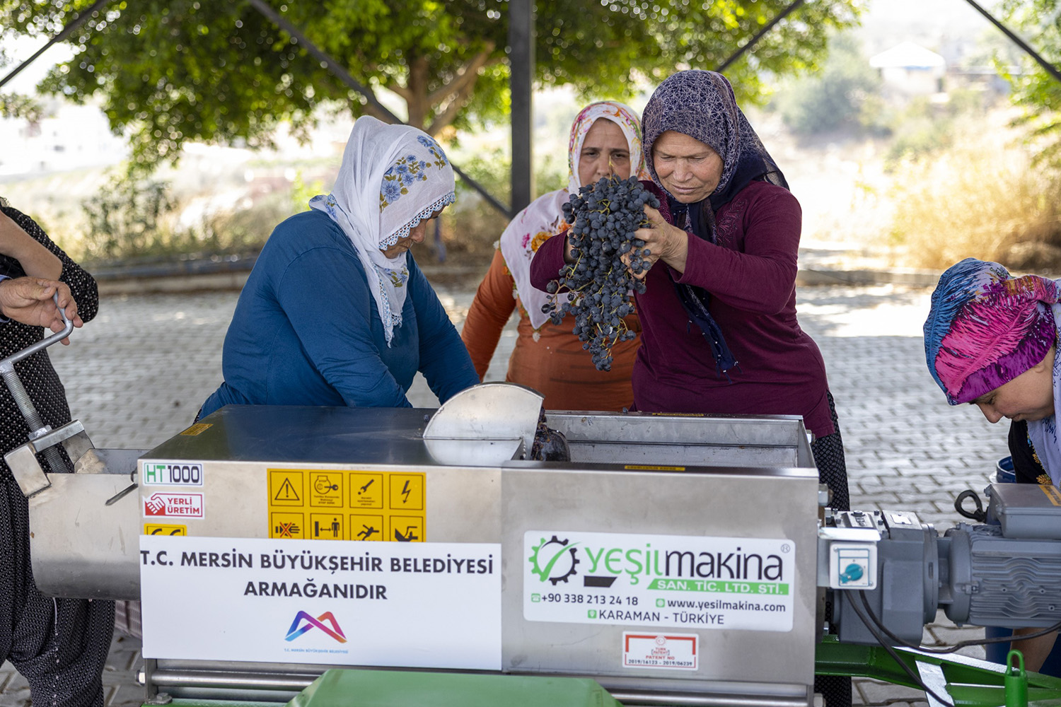 Mersin’deki 41 Mahalleye Büyük Yardım (2)
