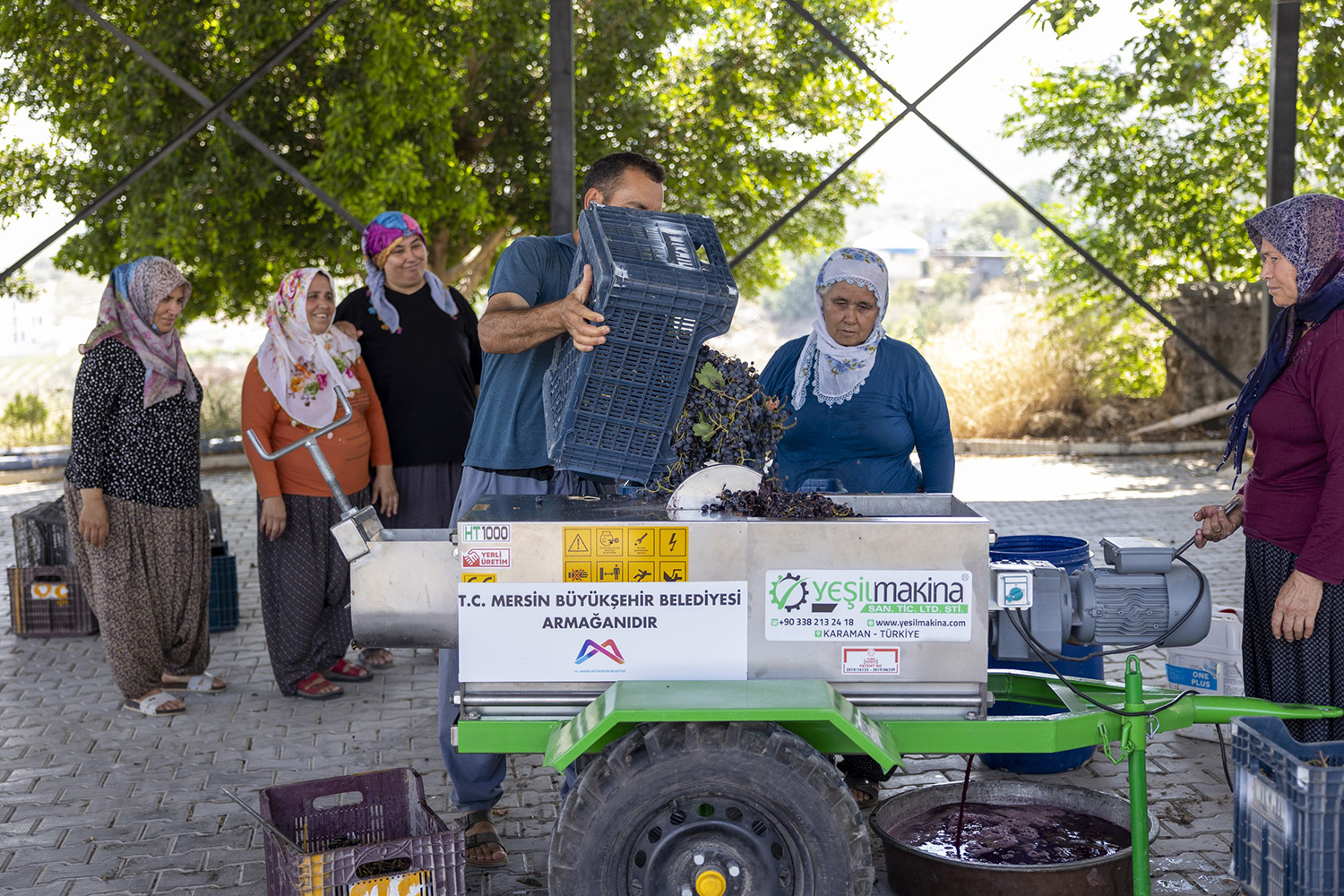 Mersin’deki 41 Mahalleye Büyük Yardım (3)