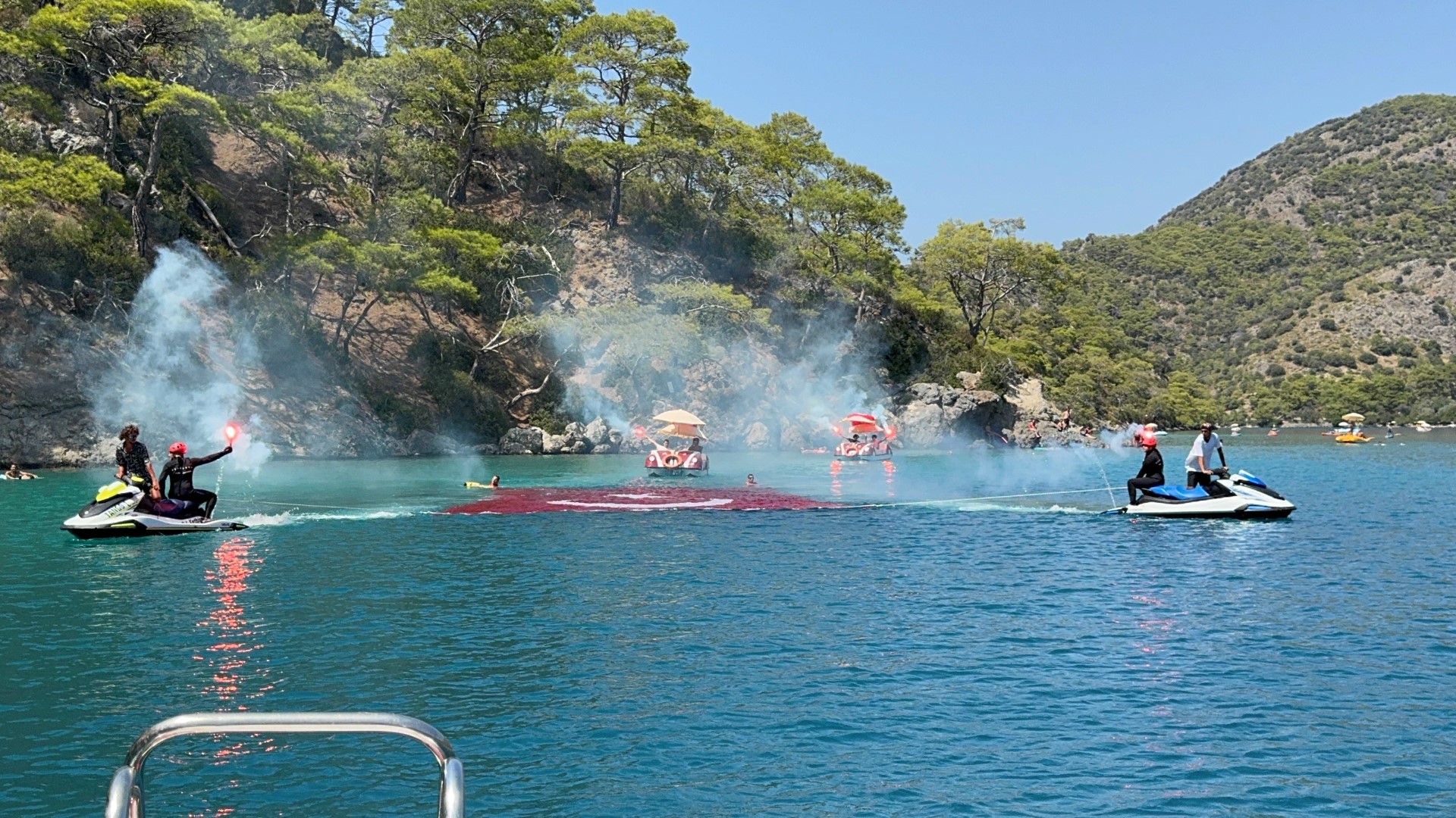 Ölüdeniz Jak Timinden Coşkulu Zafer Bayramı Kutlaması (1)