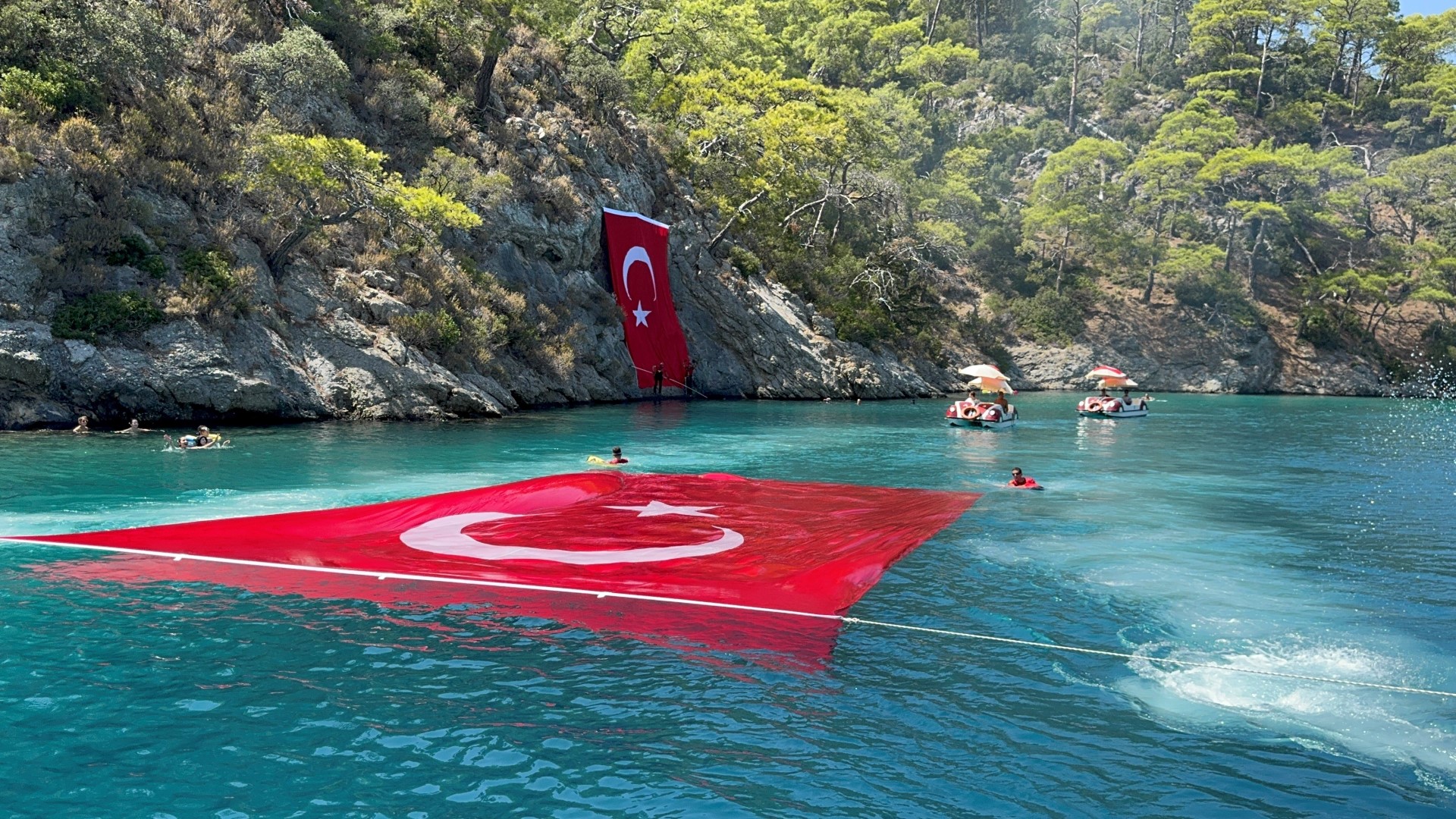 Ölüdeniz Jak Timinden Coşkulu Zafer Bayramı Kutlaması (3)