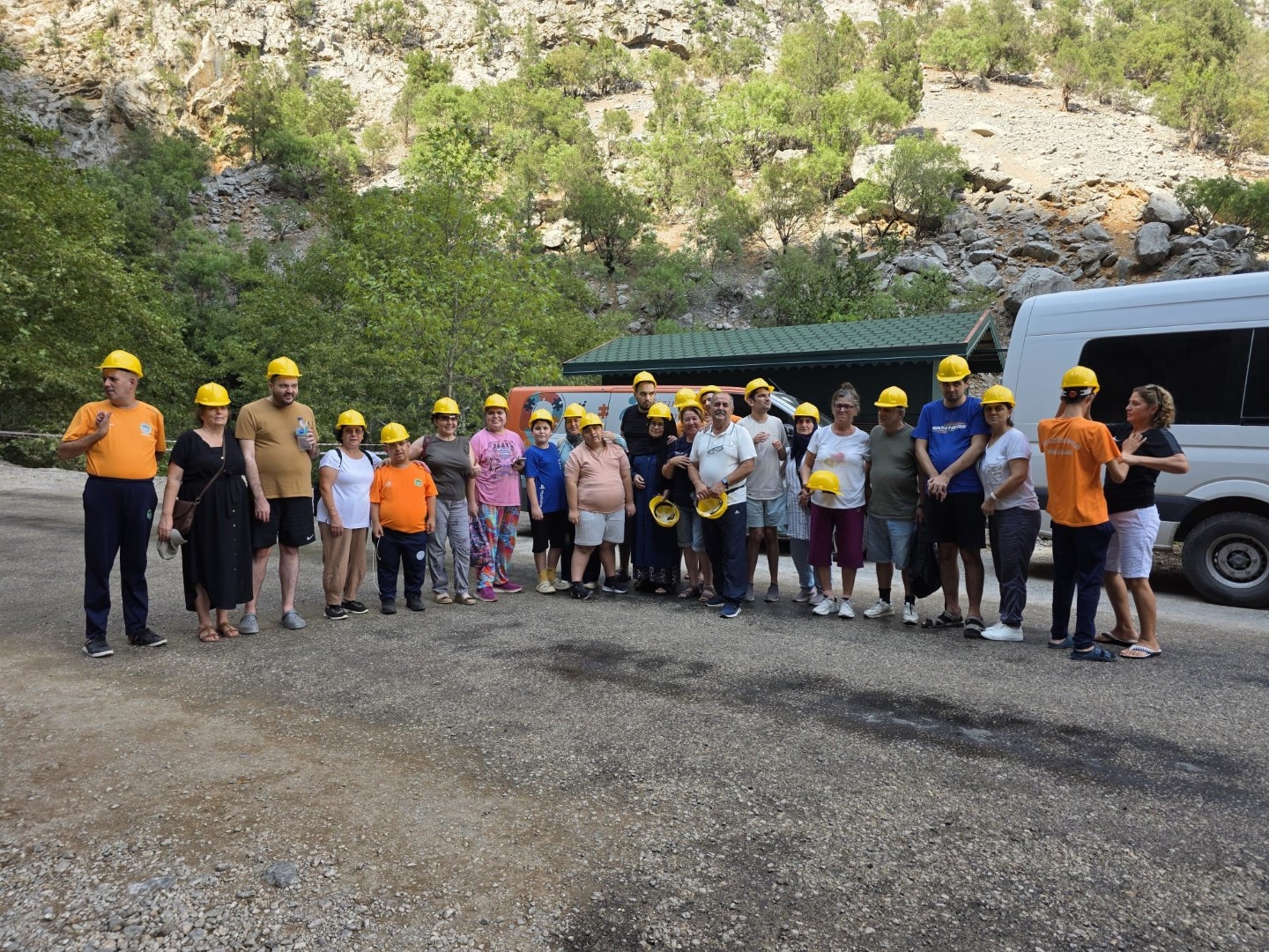 Otistik Sporculardan Ormana Kampı (1)