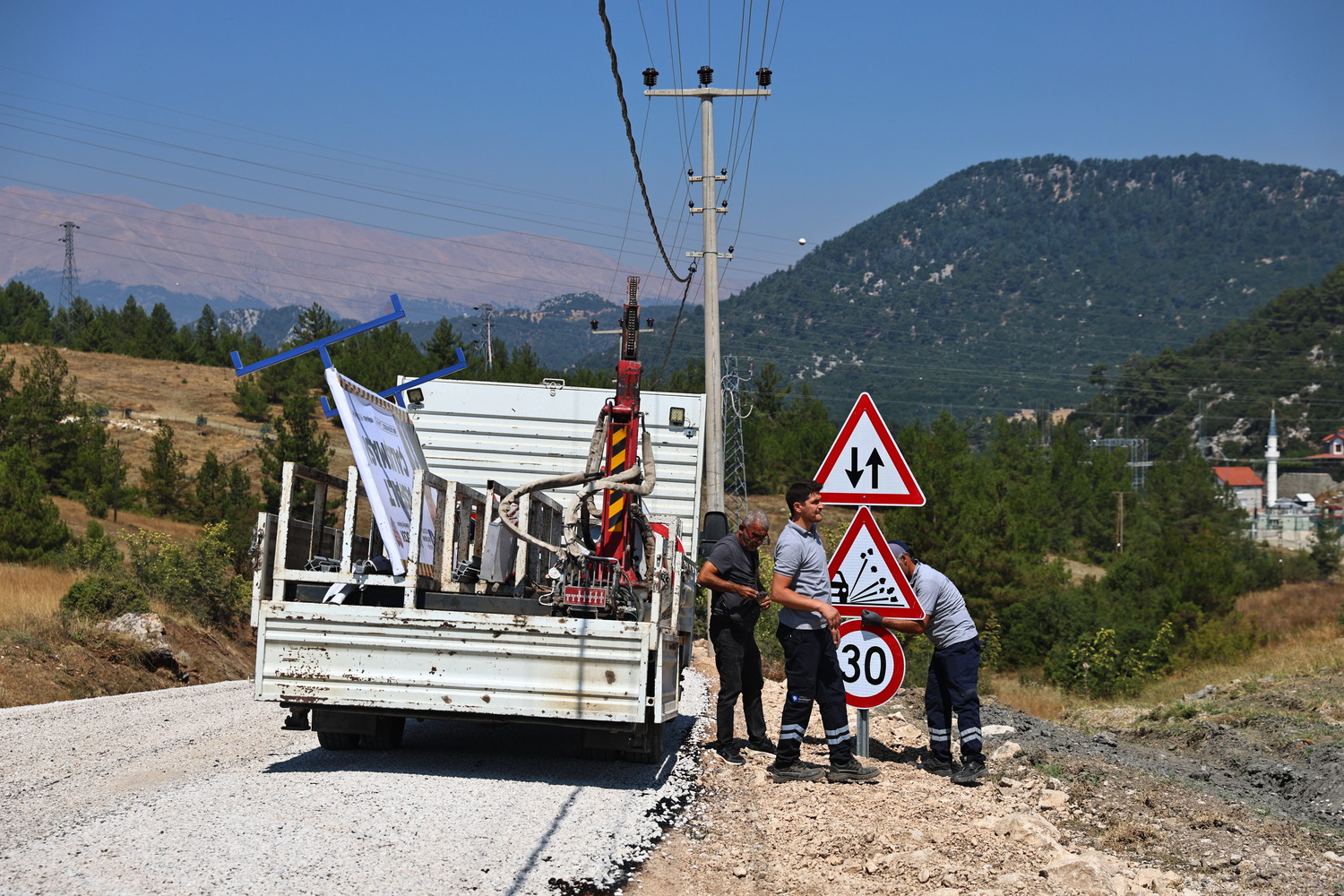 Ovacık Mahallesi'nin 3.5 Kilometrelik Yolu Asfaltla Buluştu (5)
