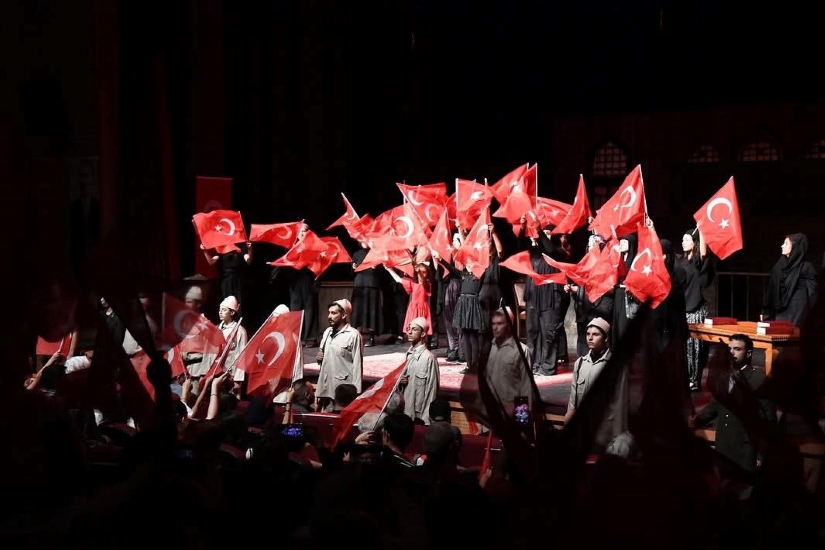 Pursaklar Belediyesi'nden Zafer Bayramı Için Tiyatro Gösterisi (1)