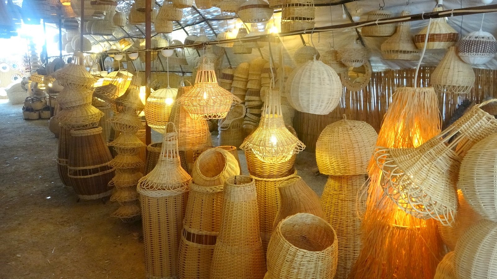 Üç Kuşaktır Süren Sanat Aydeniz Ailesi El Emeğini Geleceğe Taşıyor (1)