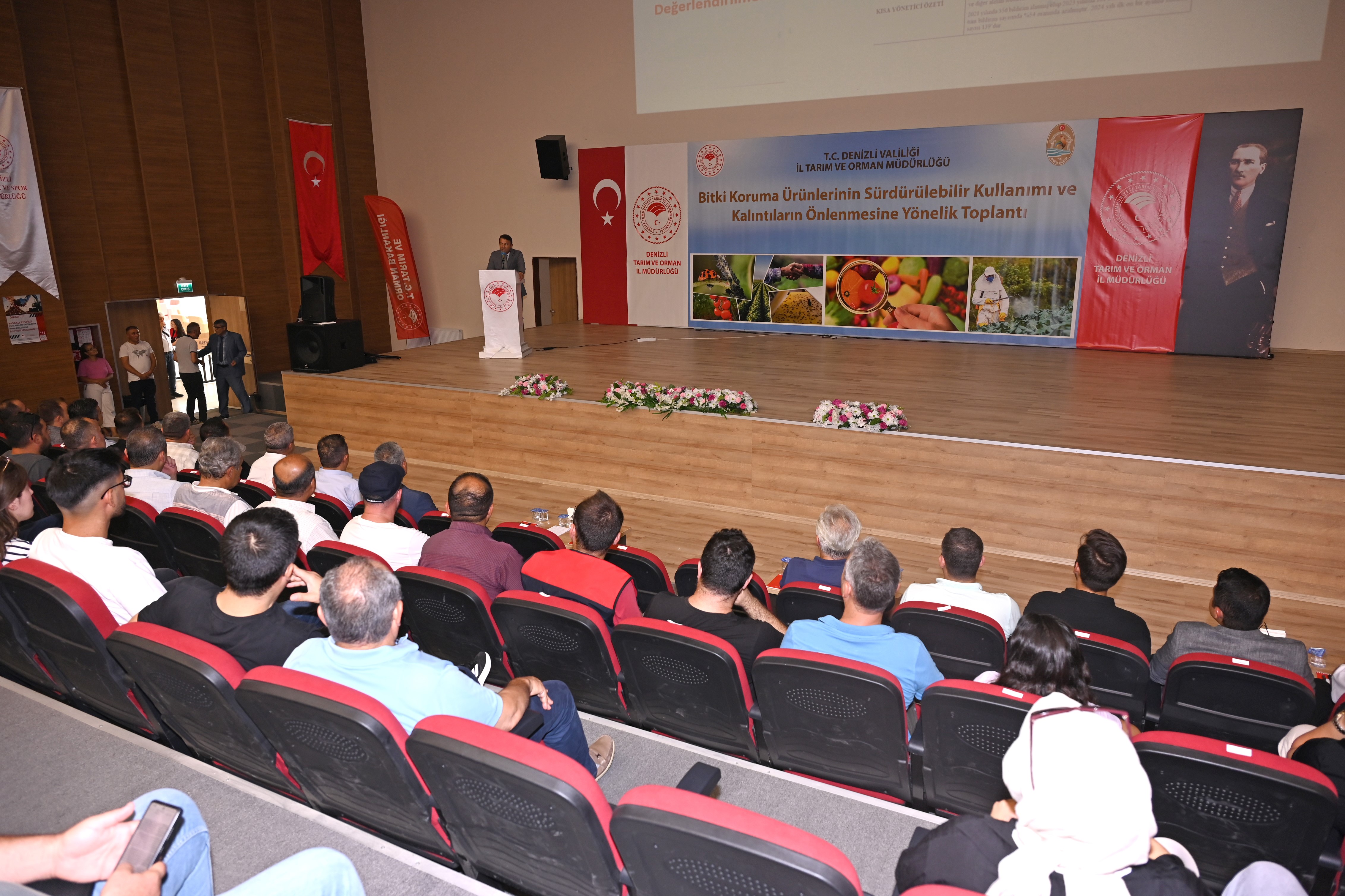 Üreticiler Ve Zirai Ilaç Bayilerine Kalıntıyı Önleme Yöntemleri Anlatıldı (3)