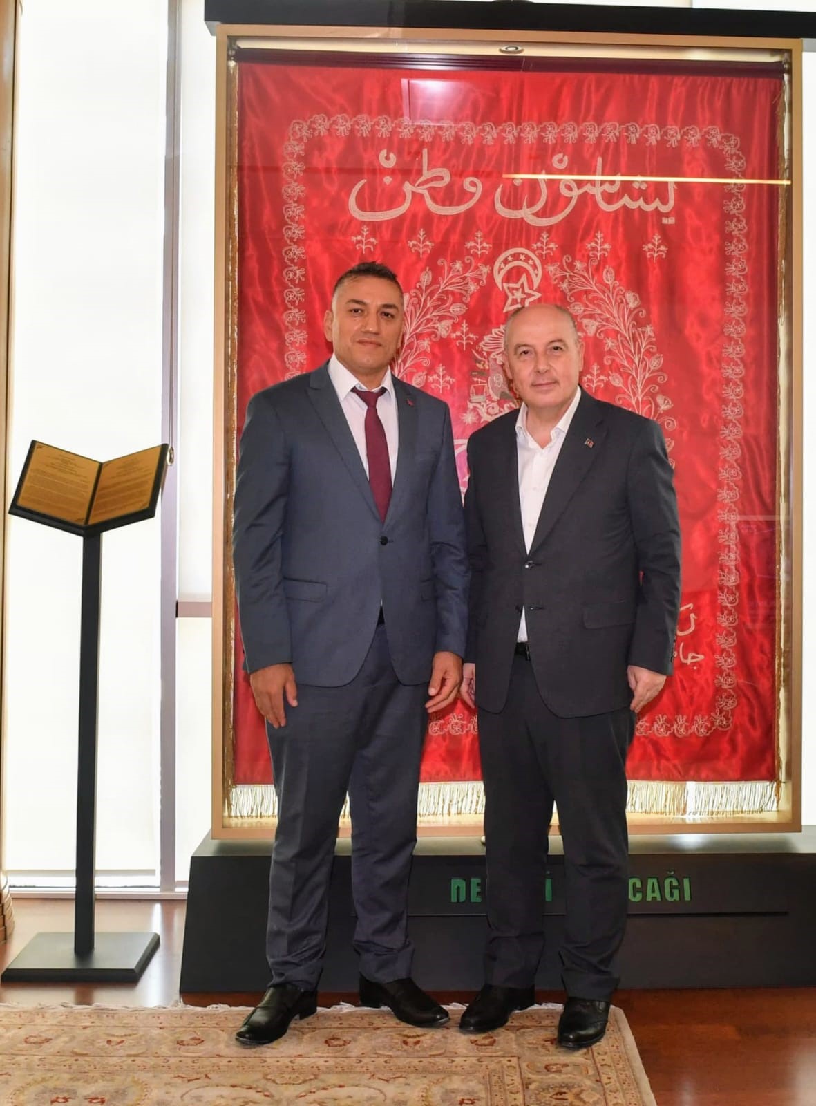 Vali Çoşkun, Geleneksel El Sanatları Sanatçısı Bat'ı Kabul Etti (1)-1