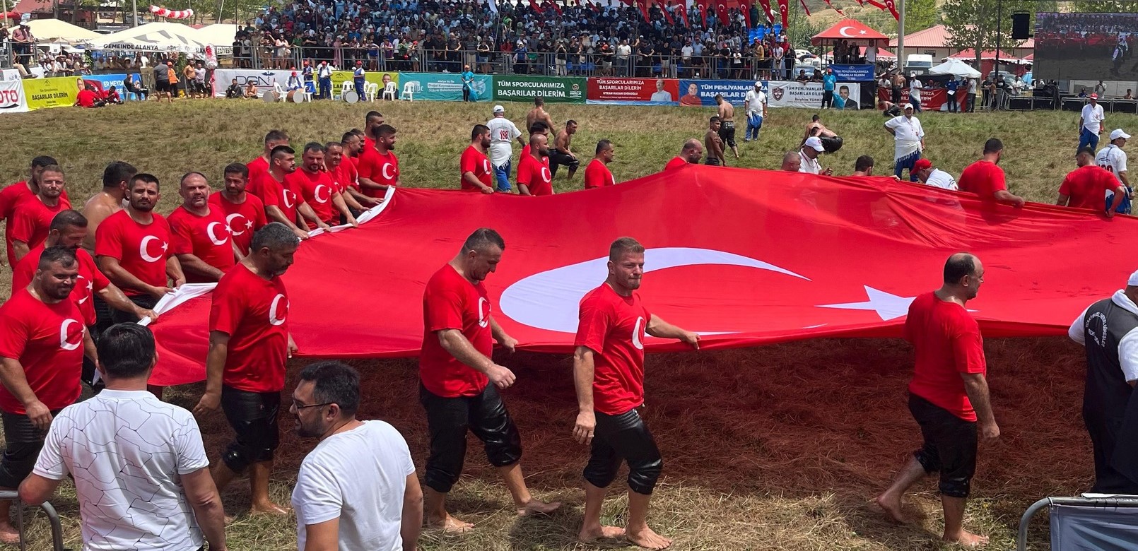 Yagli Gures Bayrak Toreni