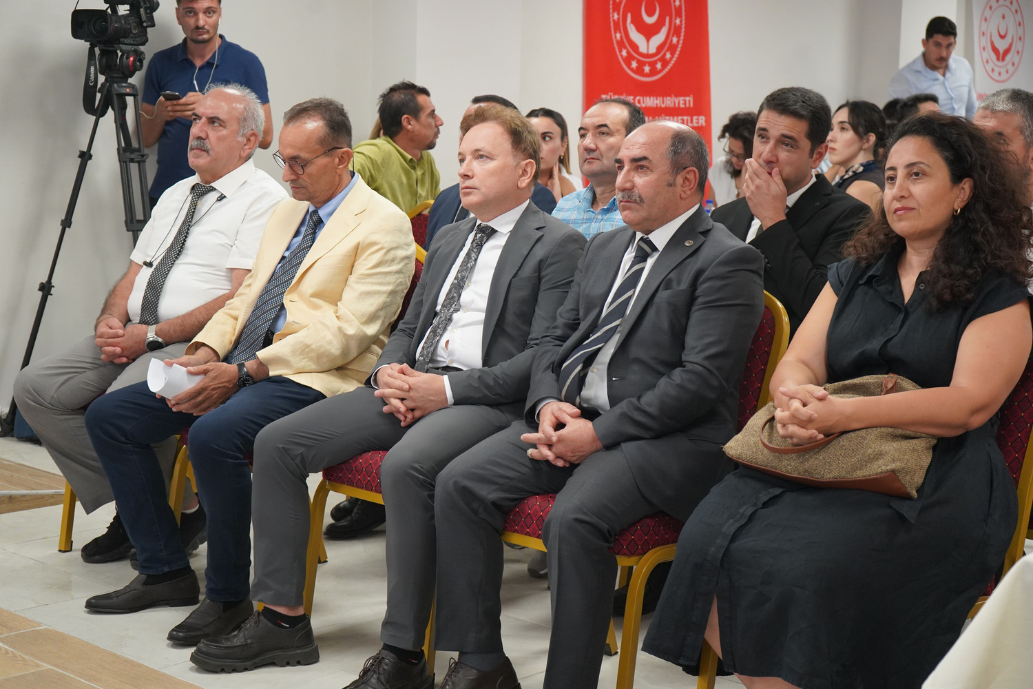 Yaşlı Bireylerin Sorunları Ve Çözüm Önerileri Görüşüldü (5)